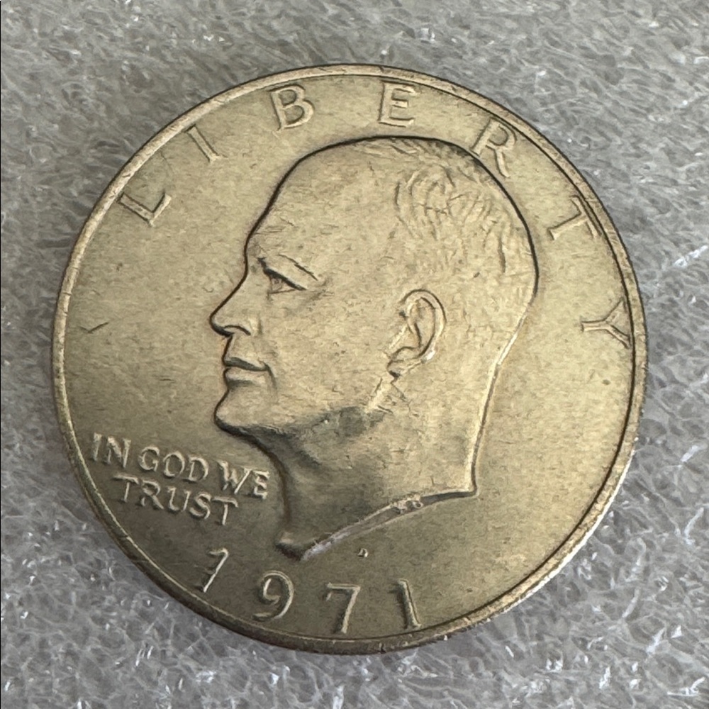 1971 Eisenhower Dollar Coin - Picture 4 of 5